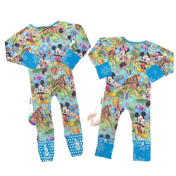 NWT Mickey & Minnie Christmas Bamboo Zip Onesie Disney 6-12 Months Grippy Feet - Picture 13 of 14
